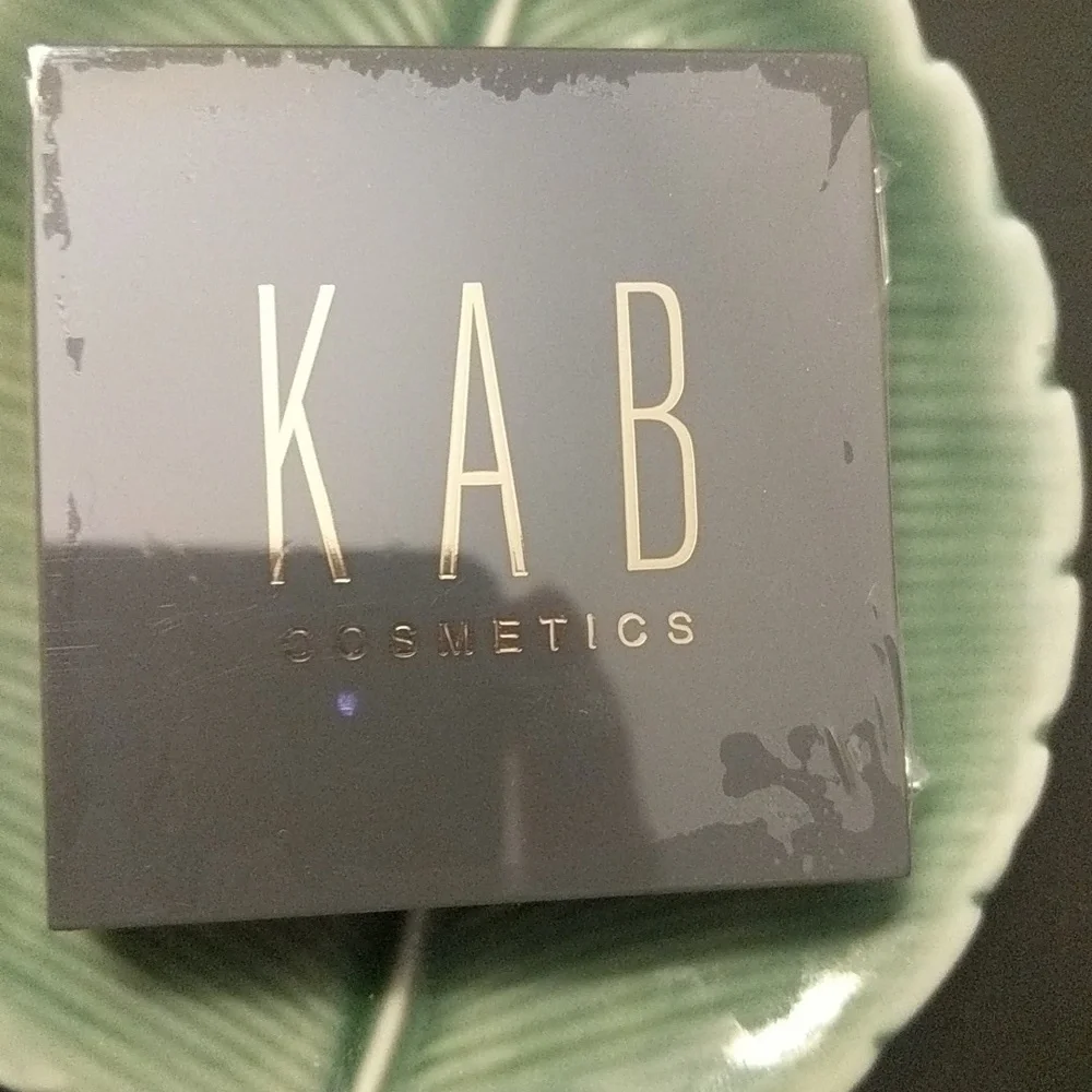 NWT Eyeshadow Palette